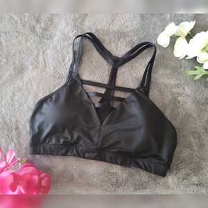 Victoria Sport Active Strappy Bra